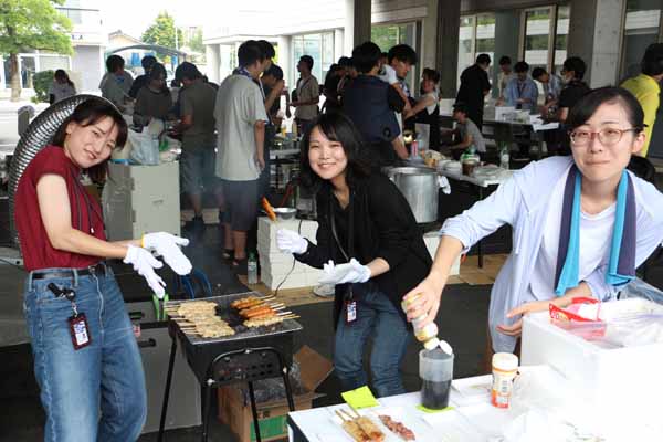 笑顔が素敵な売り子さん