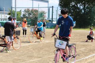 自転車遅乗リレー